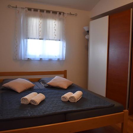 Apartment Gordana Pula Bagian luar foto